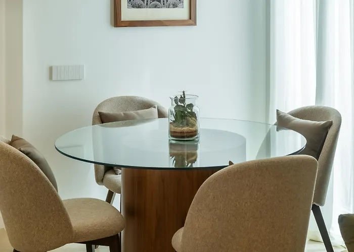 Skylife Minimalist Boutique * Rome